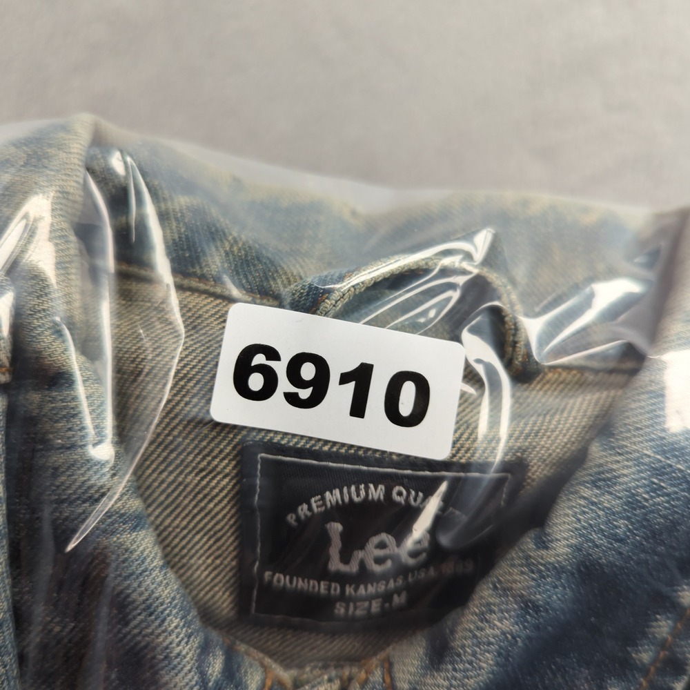 Lee Denim Jacket Womens Medium Blue Trucker Jean Coat Faded Distressed Cotton - Picture 11 of 11